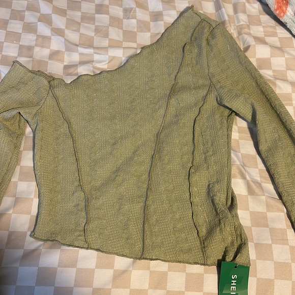 Green SHEIN one shoulder long sleeve crop top - Picture 4 of 5
